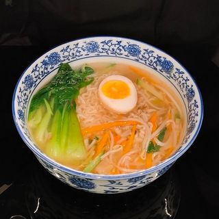 Ramen in brodo con verdure/195