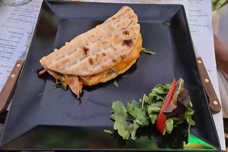 Pită Grecească cu piept de pui