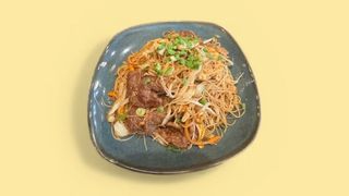 304.Пържени оризови спагети с три вида меса