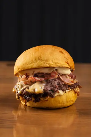 Love Peace & Bacon Burger
