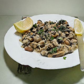 Миди (ядка) със сметана