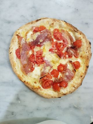 Rustica con pomodorini