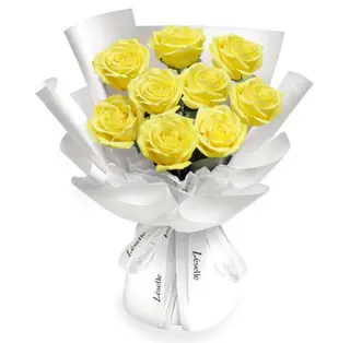 Bouquet De Fleurs Jaune Avec Emballage Blanc