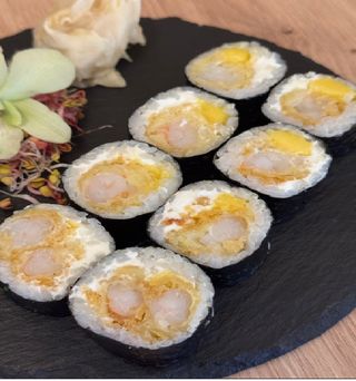 MAKI KREWETKA MANGO 8SZT.