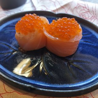 211 Special gunka di ikura Uova salmone 2 pezzi
