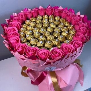 30 roses avec 30chocolat 