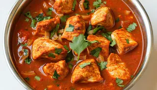 Kurczak tikka masala z żółtym ryżem 550g