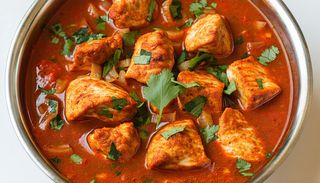 Kurczak tikka masala z żółtym ryżem 550g