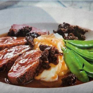 PIEPT DE RATA IN SOS DE VIN