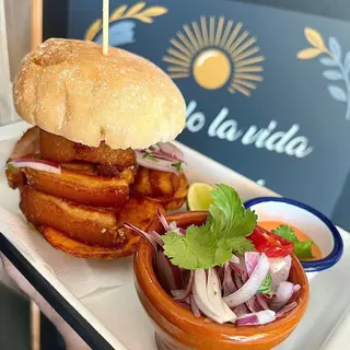 Pan con chicharrón