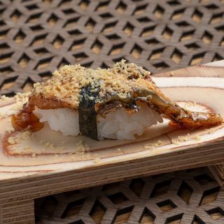 Nigiri de anguila y foie