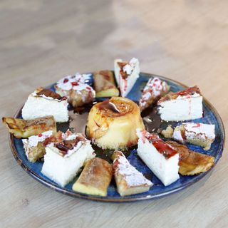 Surtido De Postres Variados (Para 2 Personas)