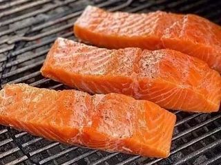 Лосось на вугіллі (100g)