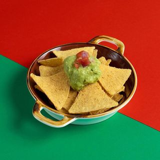 Guaca Nachos