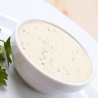 Tarrina De Salsa De Ajo (2 Oz.)