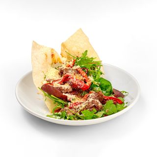 Salată picantă cu carne de vită