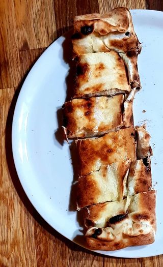 Nutellone - rotolo di pizza con Nutella