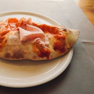 Calzone Clásico