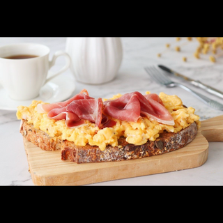Tostada huevos revueltos + Jamón Teruel