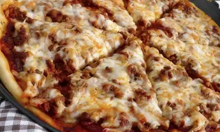 Pizza Boloñesa