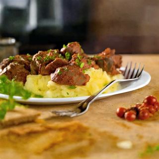 Ficatei de pui cu deliciu de legume si piure de cartofi