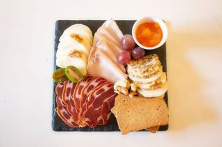 Tabúa de Charcutaria e queijos 1pax