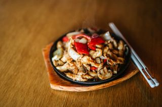 Piletina na čeličnoj ploči