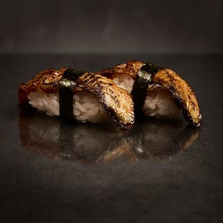 Nigiri Anguila Flambeado (2p)