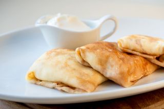 Млинці з сиром та сметаною (321г)