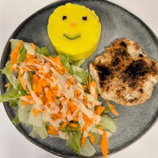 Пилешко кюфте с картофено пюре