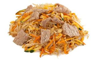 372 Spaghetti di riso con manzo