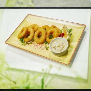 Calamari pane cu sos tartar