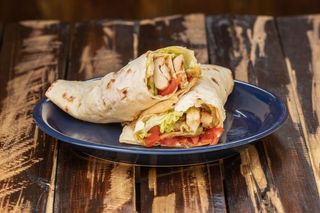 Piletina pesto tortilja