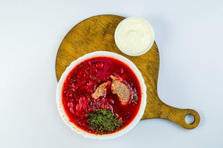 Борщ украинский с мясом  (говядина) (400 гр.)