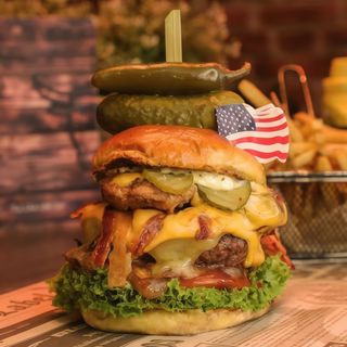 Burger B.M.B (Big Mother Fucker Burger)