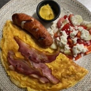 Omlet sa zanatskom kobasicom