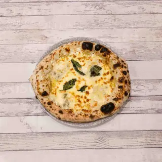 Pizza 4 Formaggi