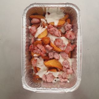 Patatas salchicha y mozzarella