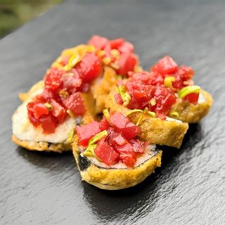 Futomaki tatar z tuńczyka cała rolka w tempurze