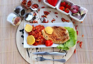 Piept de curcan cu sotte de legume 