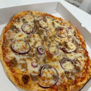 Atum e Cebola  ( tuna and onions)