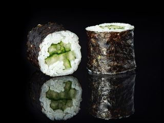 Maki z ogórkiem (6 szt.) (130g)