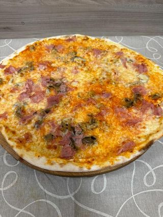 Prosciutto e funghi
