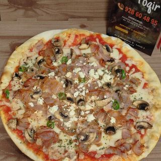 Pizza De La Casa (Familiar)
