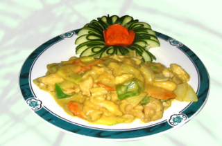 42. Pollo Con Salsa Curry