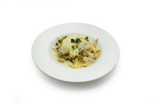 Альфредо с курицей и грибами