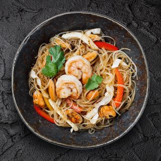 Фунчоза з морепродуктами
