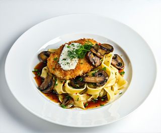 Sojin odrezak s tjesteninom, šumskim gljivama i sirom