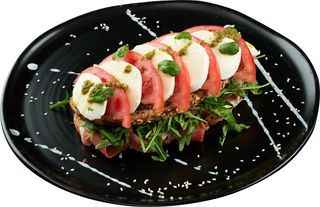 Prosciutto & pesto sendvič