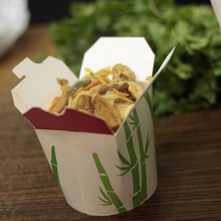 Box z Makaronem po Tajsku